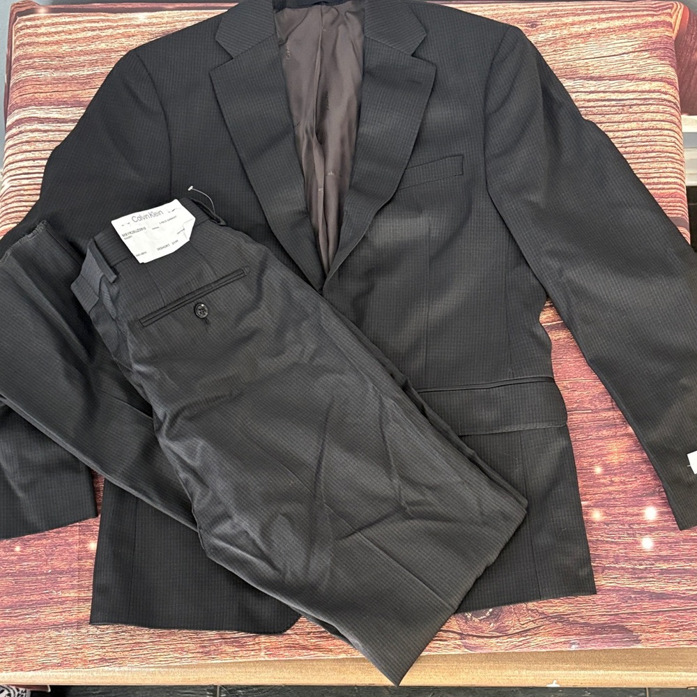 Calvin Klein Men's Black & Gray 2 pc Suit NWT